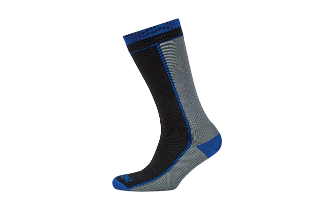 Review: Sealskinz Mid Weight Length socks | TGO Magazine