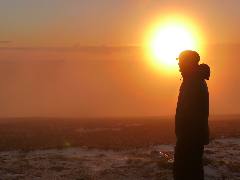 phil-ross-gold-carneddau-sunrise-silhouette