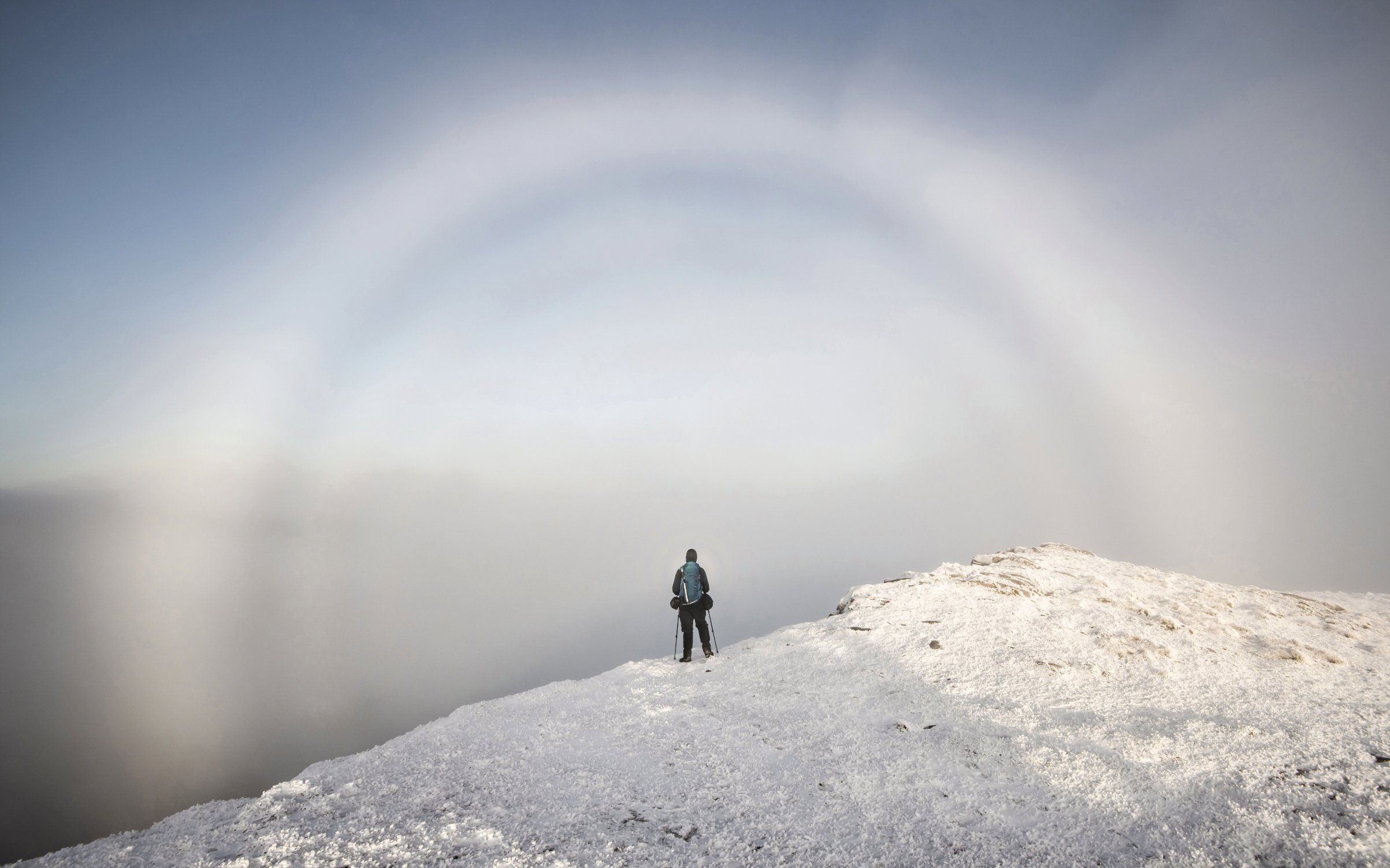NextImg:Mountain weather phenomena: fogbows, inversions, Aurora, Brocken spectres and more