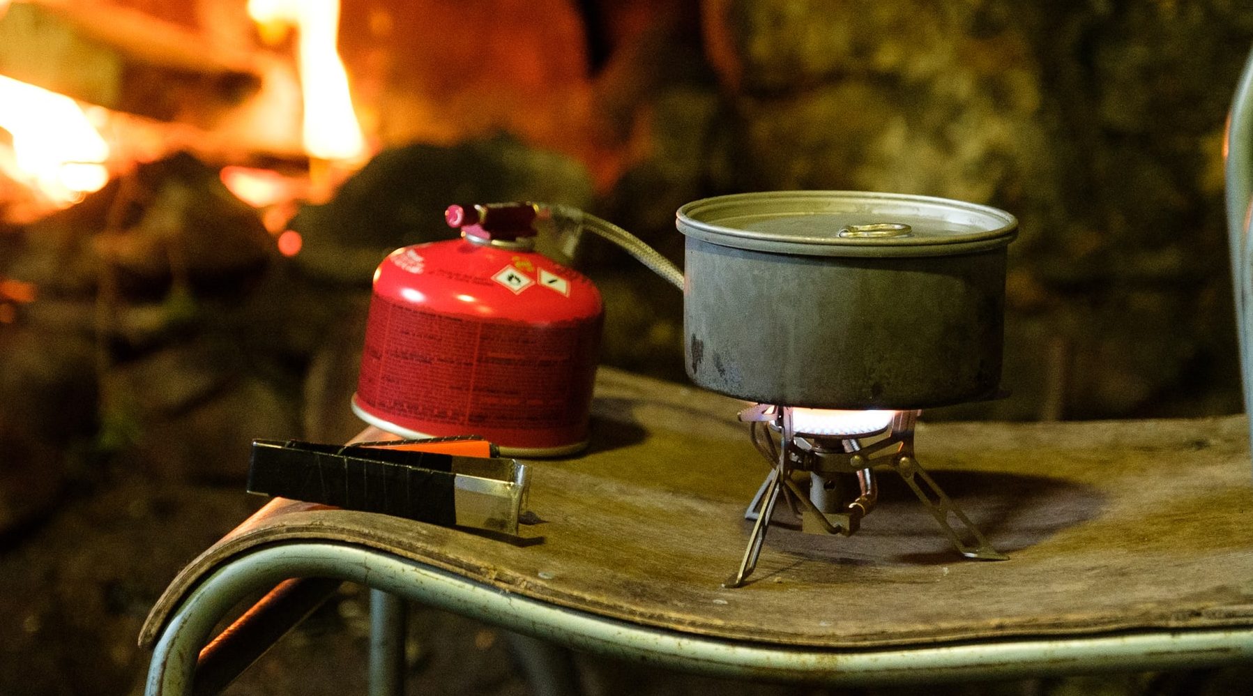 DIY Survival Stove! uses no electricity! The tea-light stove! works  awesome! plus heat and light! 