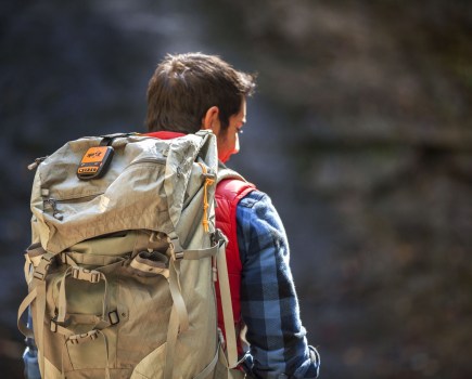 How to clean your backpack - Globalstar SPOT Gen3 backpacking in sunshine