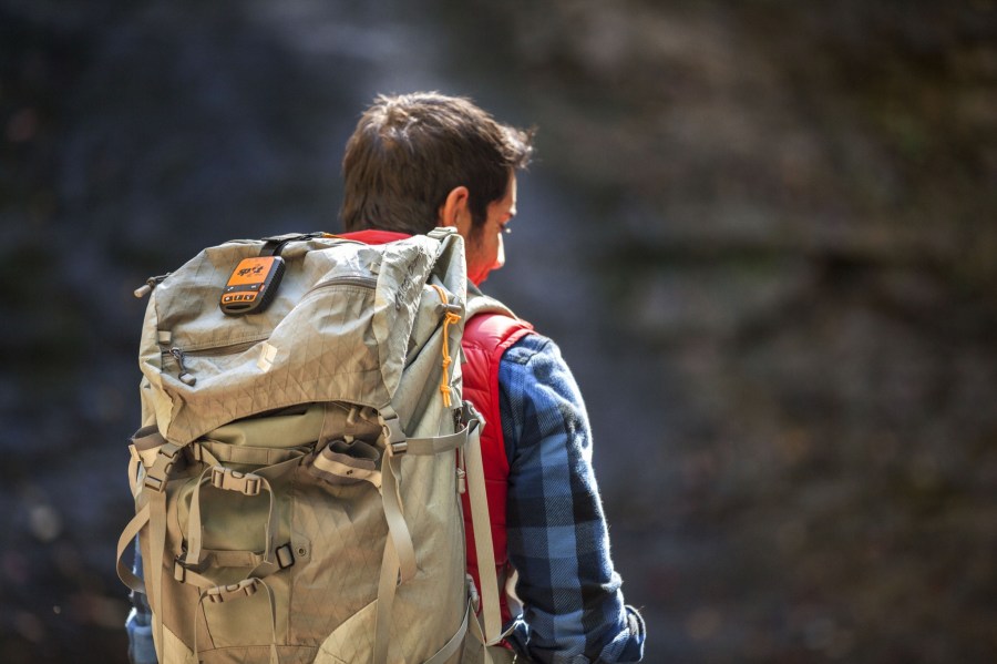 How to clean your backpack - Globalstar SPOT Gen3 backpacking in sunshine