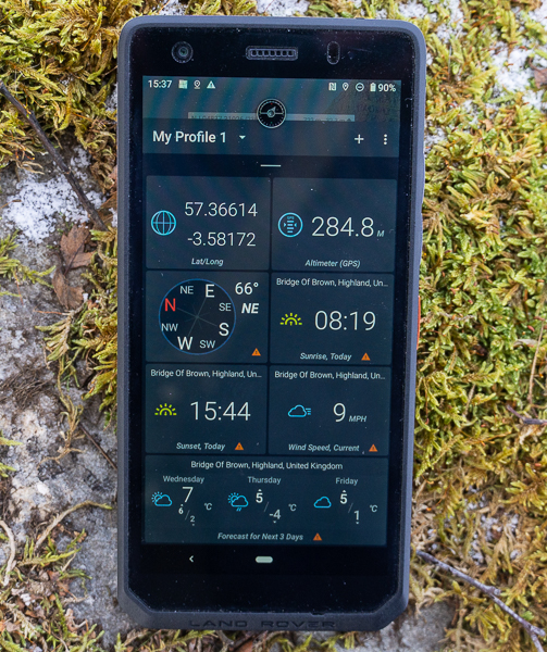 Land Rover Explore smartphone UI