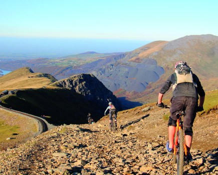 A group cycling over plas y brenin