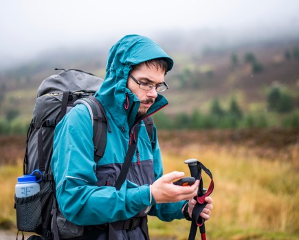 Alex Roddie navigating in Glen Feshie_how to use gps for map directions_DSC_2107