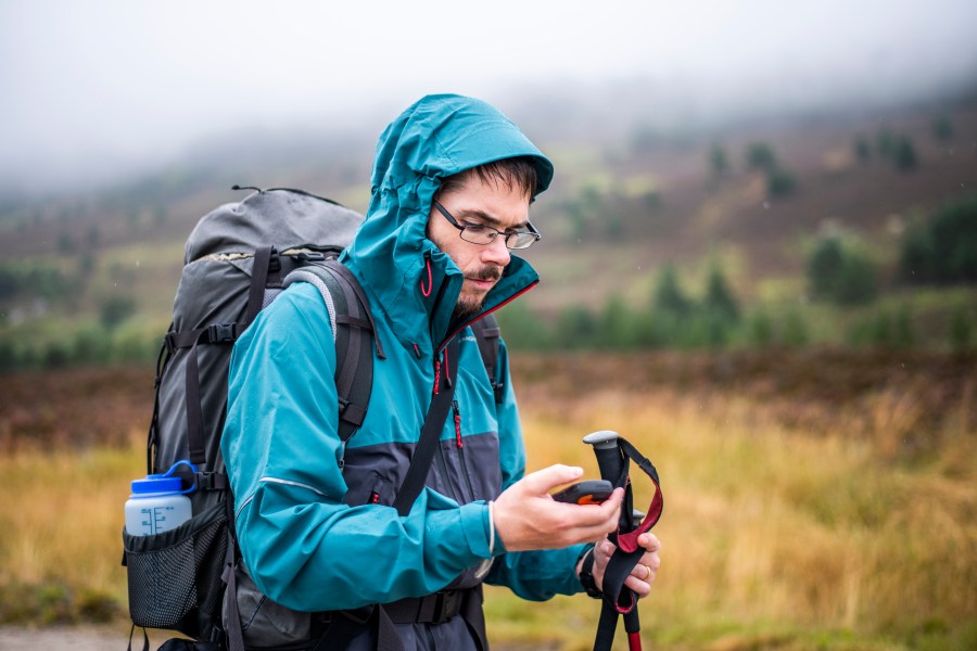 Alex Roddie navigating in Glen Feshie_how to use gps for map directions_DSC_2107