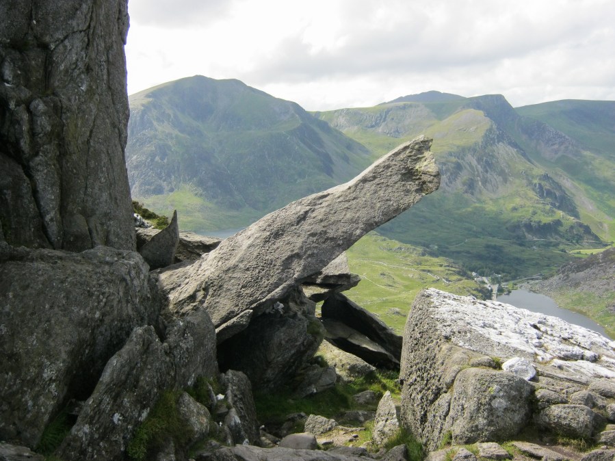 The Cannon Stone_ Bochlwyd Horseshoe