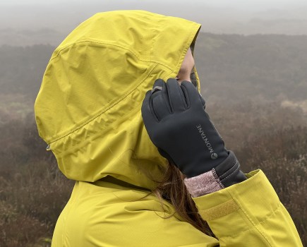 Difference between hiking gloves_FrancescaDonovan