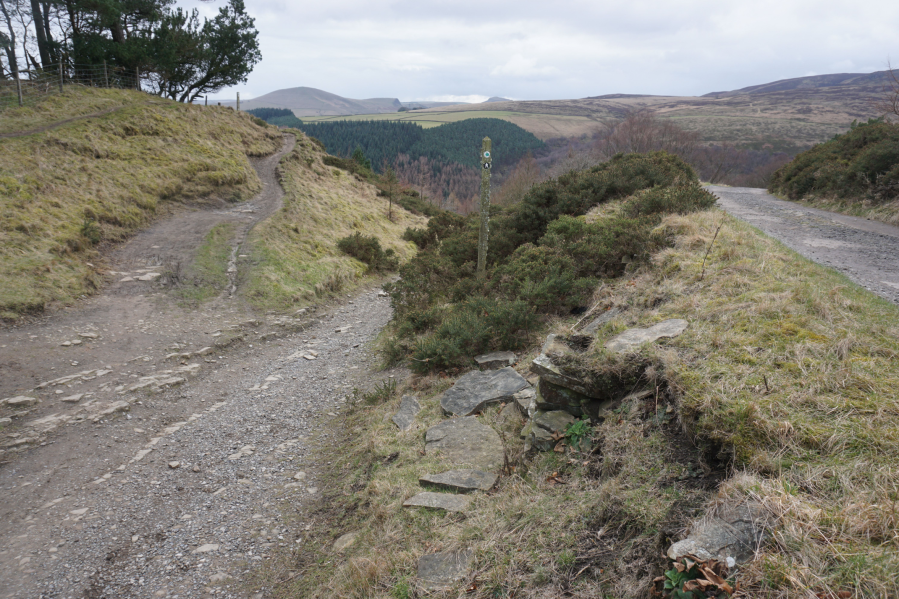 Take the middle path with views over to Lose Hill on the Alport Castles hike