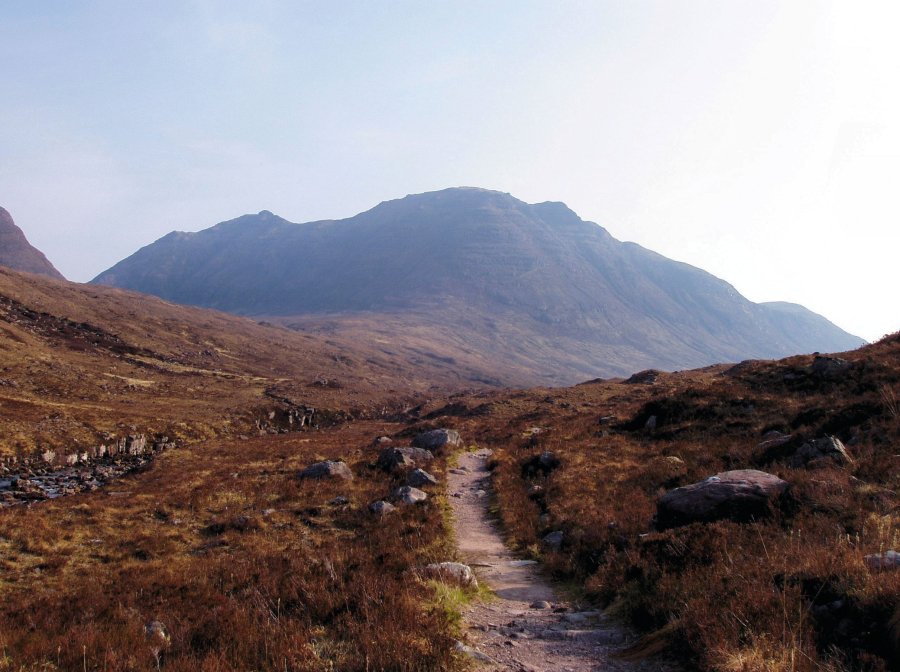 Approach to Beinn Dearg