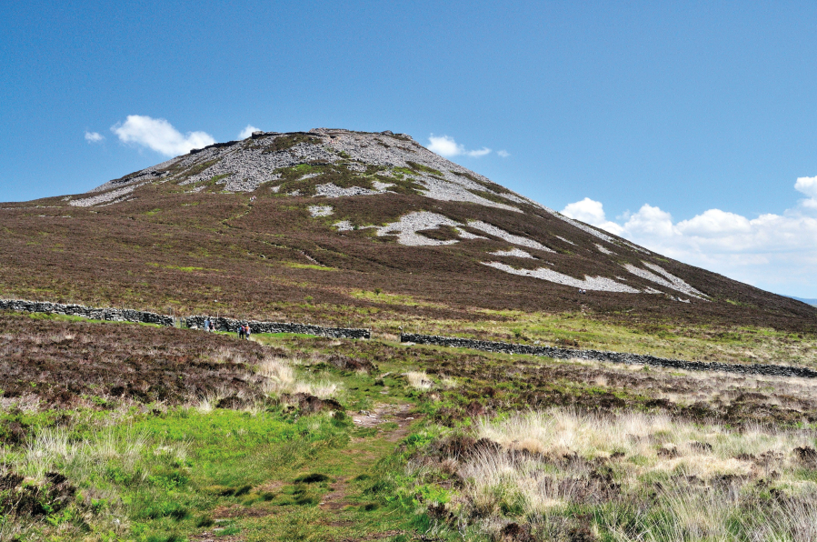 1: View towards Tre’r Ceiri from the path above Llithfaen.JPG