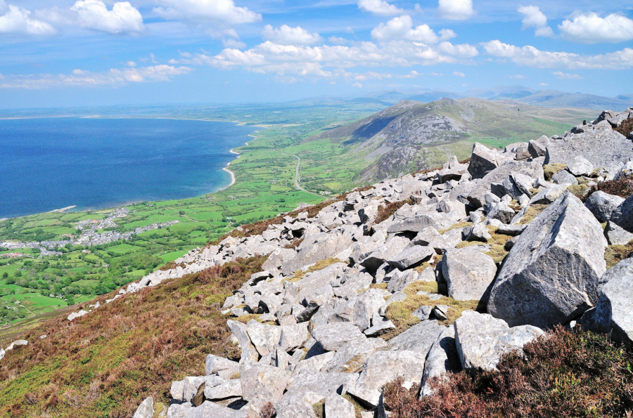Yr Eifl - Glorious panorama looking east form the top of Garn Goch with the old quarrying village of Trevor on the left.JPG
