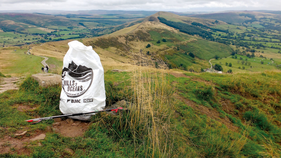 Leave no trace - H2O_Litter_Pick_Mam_Tor_by_Peter_Judd.jpg