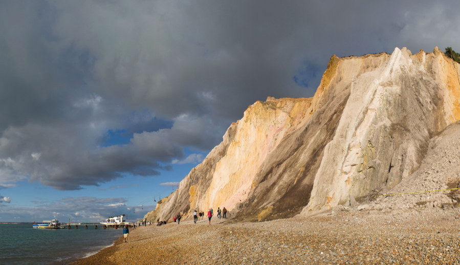 Isle of Wight - 03 Alum Bay - Tertiary clay and mudstone.jpg