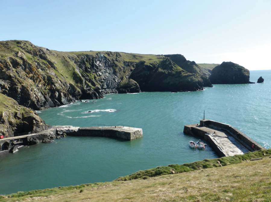 Mullion Cove & harbour (1).JPG Lizard Peninsula