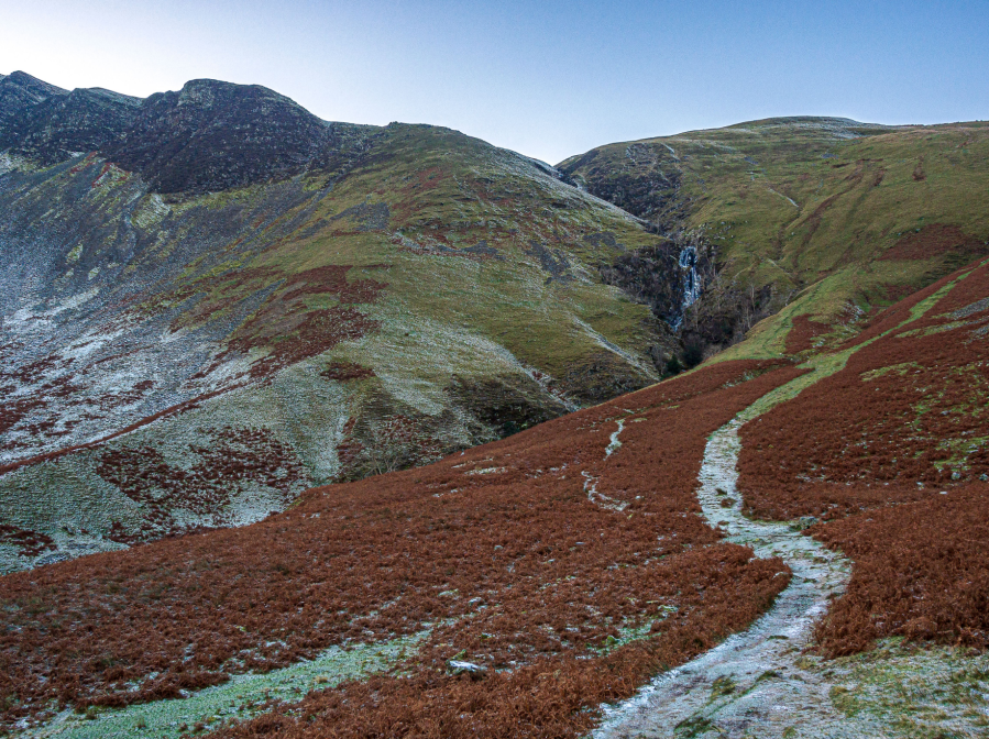 9 - Cautley Spout between Hare Shaw and Cautley Crag - PC130973.jpg