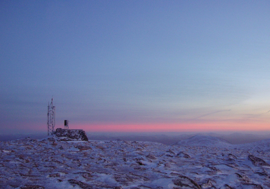 6 Cairngorm weather station.jpg