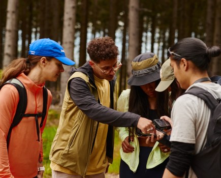 Walkers using the new komoot discover features