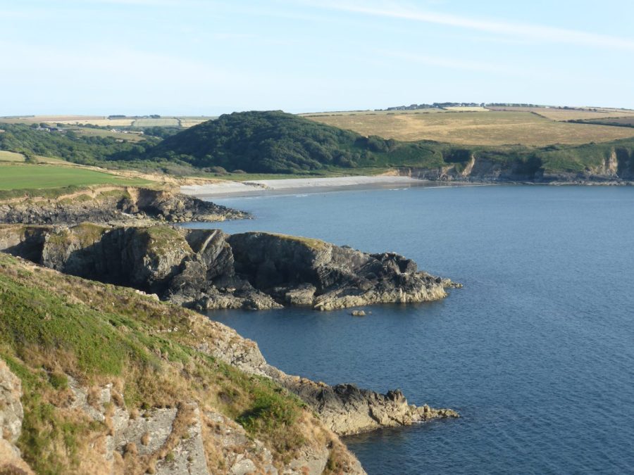 Strumble head - Aber Mawr beach from N