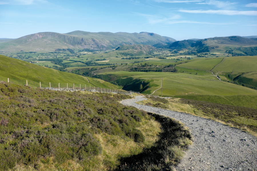 Looking back down Skiddaw's 'tourist path'_ VCROW_DSCF7652.jpg