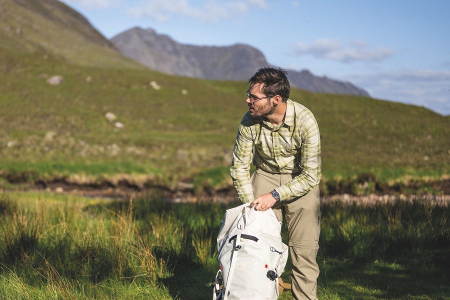 how to choose a hiking shirt