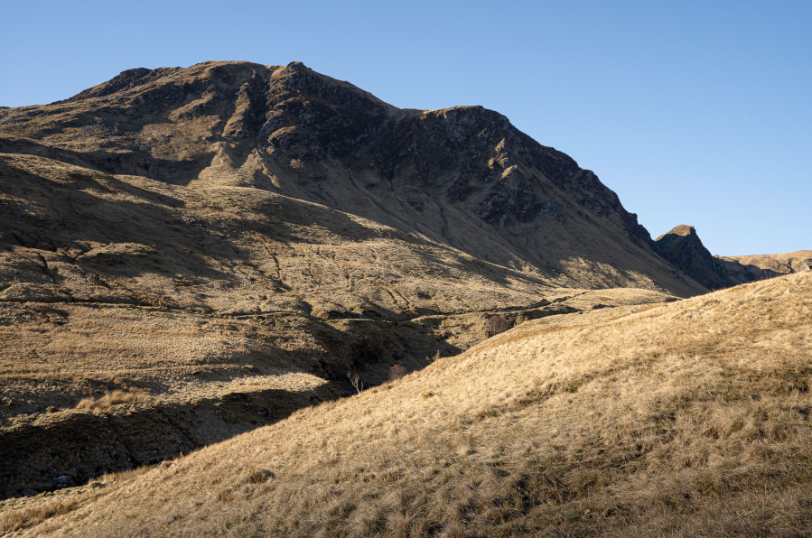 Caenlochan 16_The rocky edges above Canness Glen.jpg