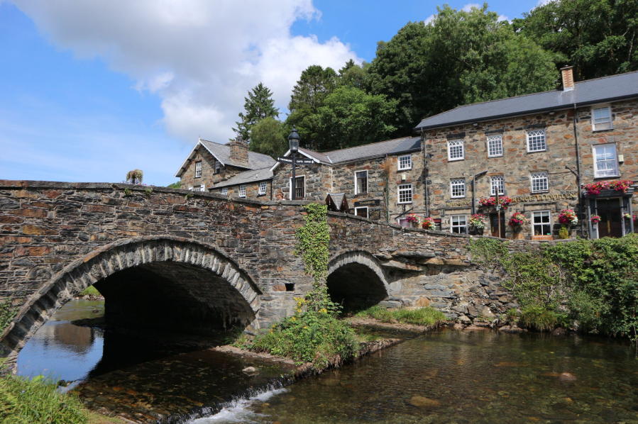 Riverside bites aren't hard to find in Beddgelert. Credit: Will Renwick