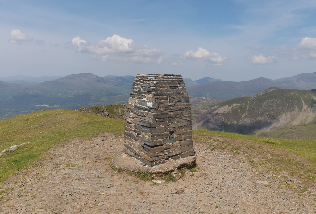 Moelywnion 4 Moelwyn Mawr summit trig