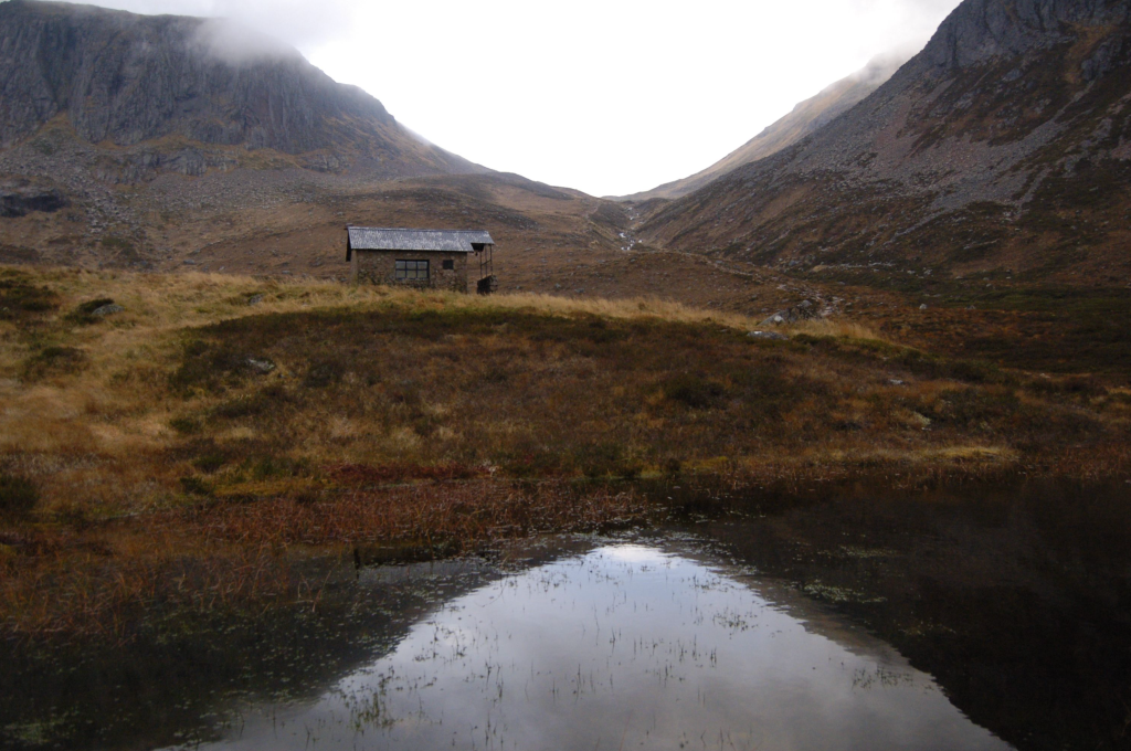 15 Hutchison Memorial Hut 1