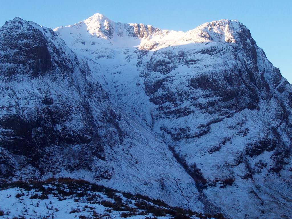 1 Looking into Coire nan Lochan