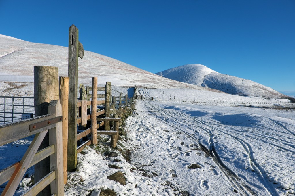 Signpost at wp2 directs Skiddaw-bound walkers north-east. Credit: Vivienne Crow