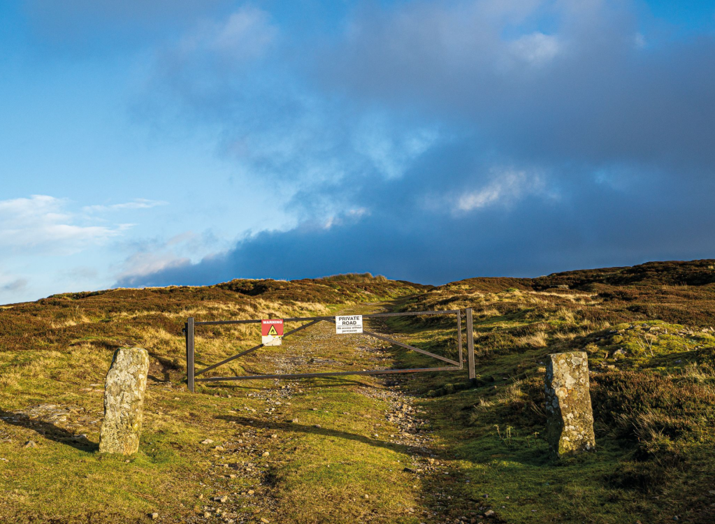 5 - Waypoint 5 - Track onto Mirk Fell -  Tan Hill-100217