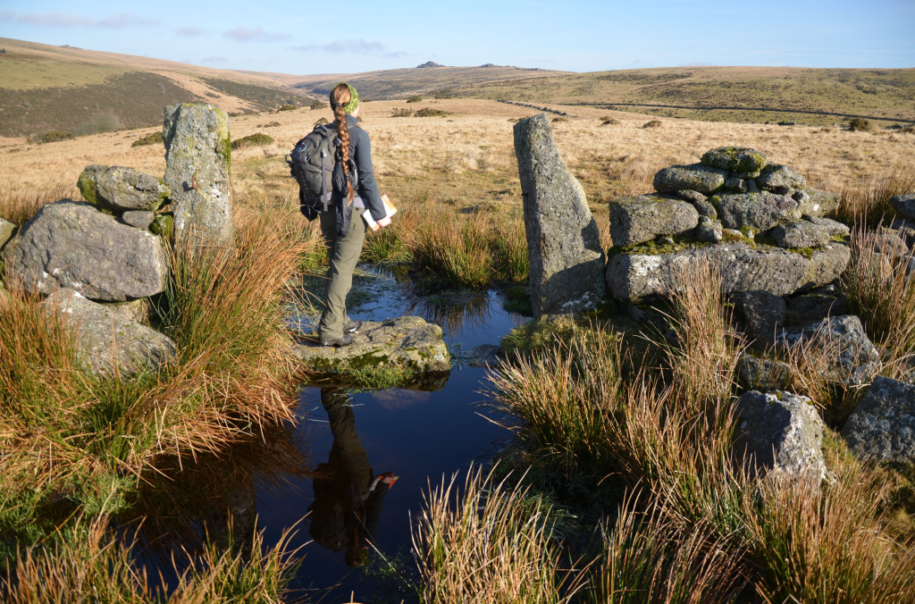 Heading out towards Brown's House, with Longaford Tor on the horizon - Gent Postbridge