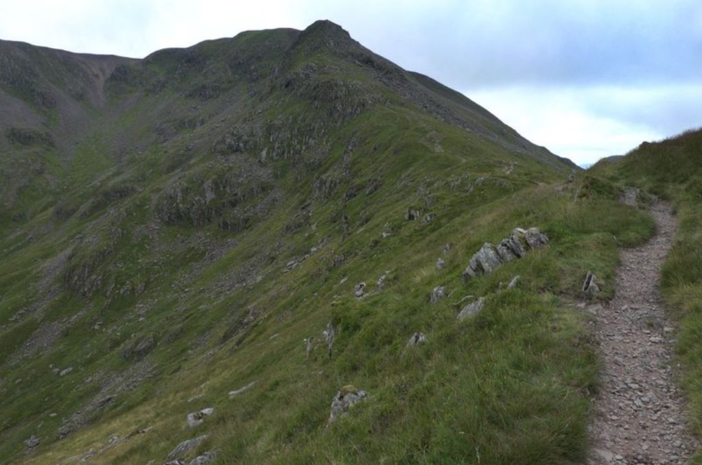 Ridge path approaching Cofa Pike_DSCF7237