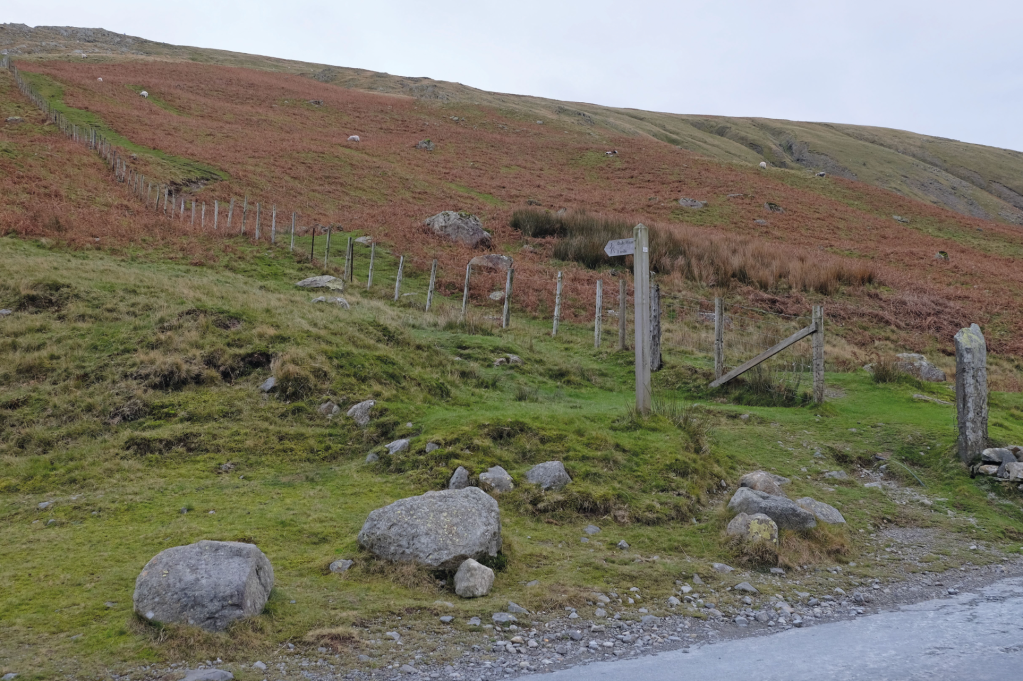 From Honister Pass, the route follows a fence towards Dale Head_DSCF1737