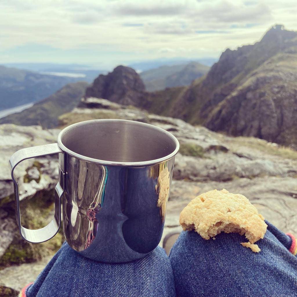 A tea break on The Cobbler. Credit: Nadia Shaikh