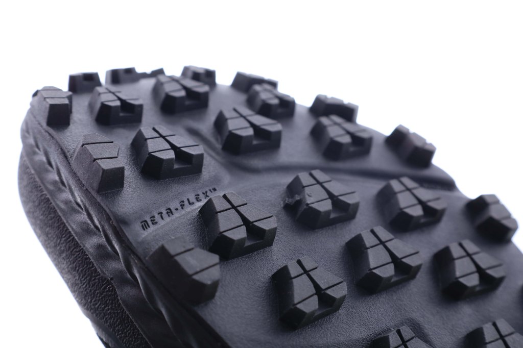 The ROCLITE mountain goat cleats and wear indicator. Credit: INOV8