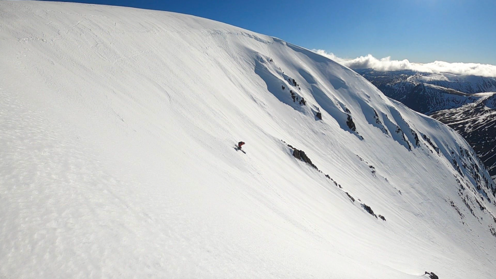 2 Skier Emma Holgate magicical day with mega snow cover Ben Macdui photo by Nathan White