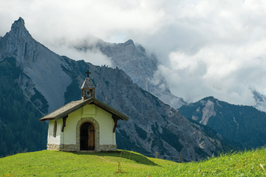 Tyrol - The chapel at Hallerangeralm is situated in a spectacular location.