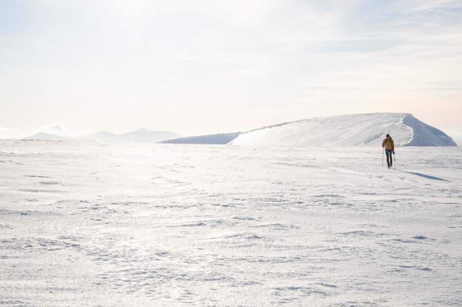 *DPS* A bluebird day on Creag Meagaidh - credit David Lintern.jpg