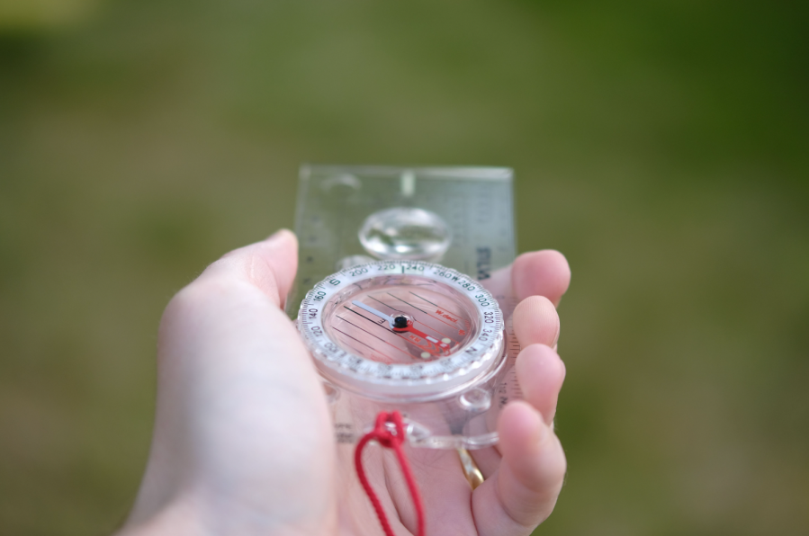 54 Taking a bearing to a terrain feature