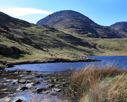 Styhead Tarn with Great End behind_4742
