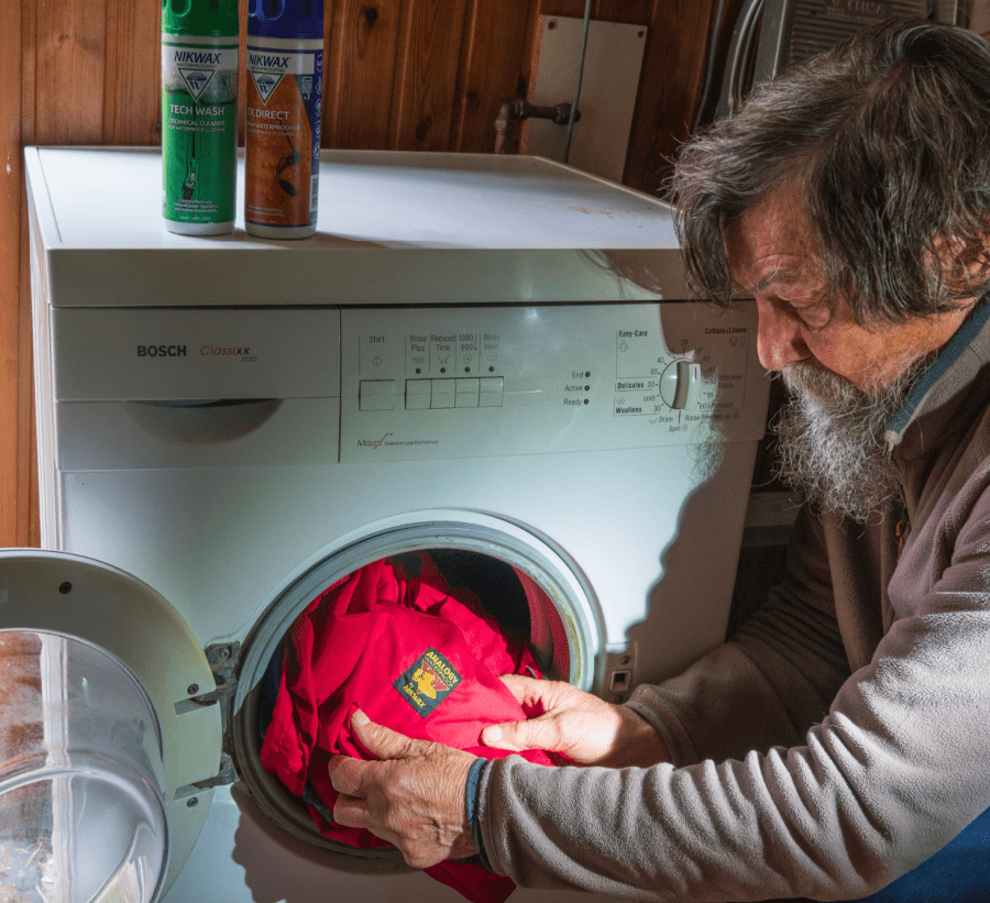 Washing the Paramo Aspira. Credit: Chris Townsend