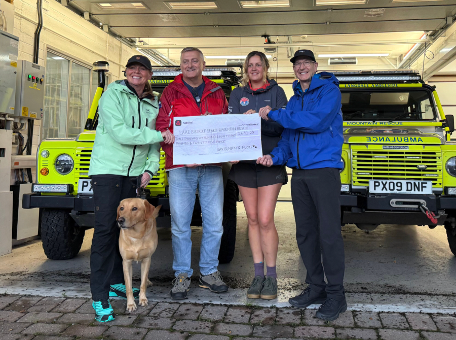 winter Wainwright round - The round raised almost £4000 for Lake District MRTs. Credit: David Johnson / Nicky Oliver