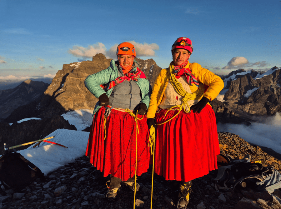 7. Sisters Elena and Julia on the summit of Pequeño Alpamayo