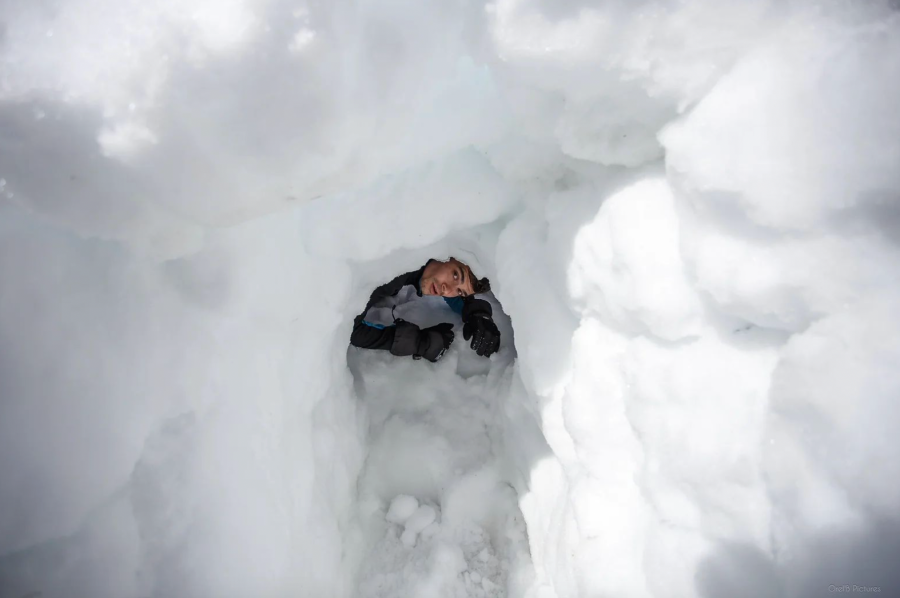 A tiny igloo door helps keep the heat in