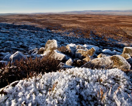 Frosted rocks at Elsey Crag. Credit: Ian Battersby