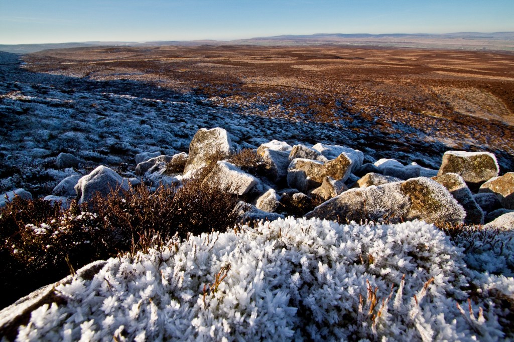Frosted rocks at Elsey Crag. Credit: Ian Battersby