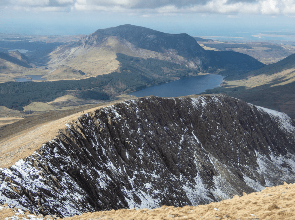 Mynydd Mawr Llyn Cwellyn & Llechog Buttress seen from the start of Bwlch Main