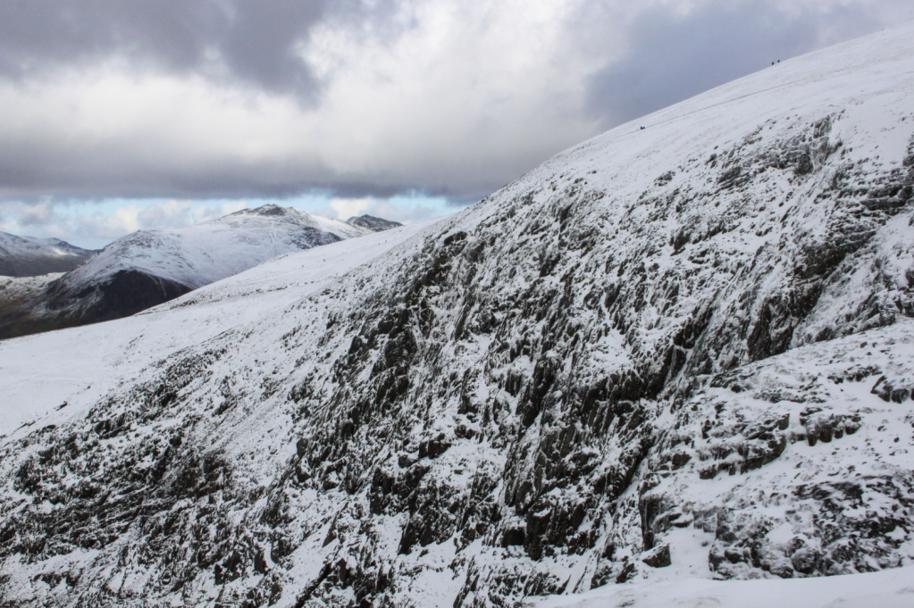 Clogwyn Coch seen from the Snowdon Ranger path.jpg